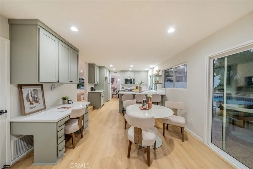 2202 Black Oak Place, Riverside, California 92506 home-pic-12